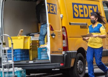 Às vésperas da Black Friday, trabalhadores dos Correios cogitam fazer greve