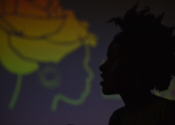 Mulheres cumprem o dobro do cuidado que os homens; em MG, pretas são maioria