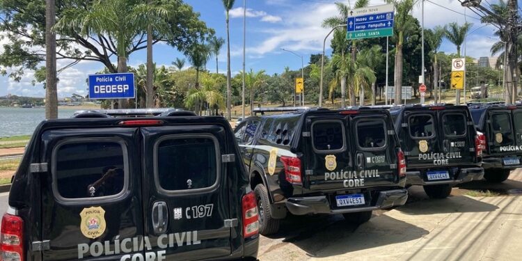 Negociações com delegada ‘presa’ em apartamento em BH chegam a quase 24h