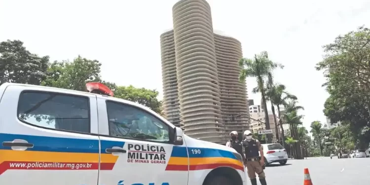 Idosa de 91 anos suspeita de tráfico de drogas em BH ficará em prisão domiciliar