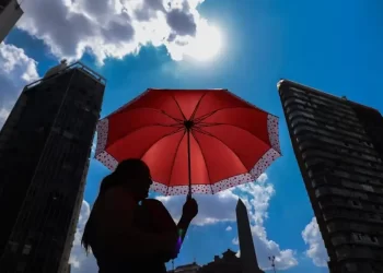 BH pode ter calor recorde e pancadas de chuva nesta quarta-feira de feriado