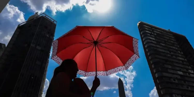 BH pode ter calor recorde e pancadas de chuva nesta quarta-feira de feriado