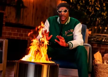 Snoop Dogg revela que “enganou” o público ao dizer que decidiu parar de fumar