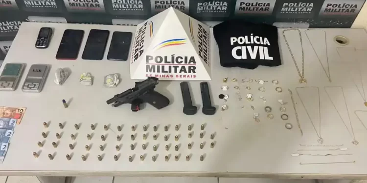 Homem é preso após ser achado com joias de ouro e arma em Governador Valadares
