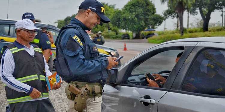 Prisão, morte e vários feridos em 684 acidentes registrados pela GNR  entre sexta-feira e madrugada deste domingo.