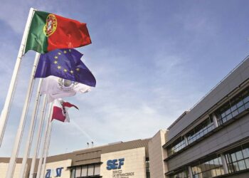 Vistos vão ser renovados automaticamente para imigrantes sem registo criminal