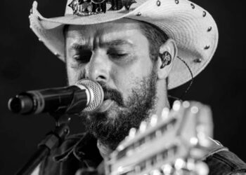 Ana Castela e outros famosos lamentam morte de João Carreiro