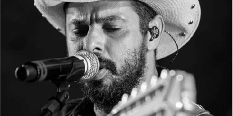 Ana Castela e outros famosos lamentam morte de João Carreiro