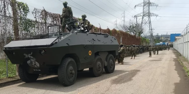 Equador suspende aulas presenciais em meio a caos na segurança pública