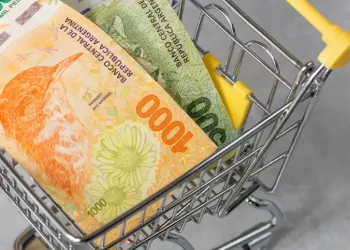 Inflação na Argentina fecha 2023 em 211,4%, maior nível em 33 anos