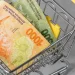 Inflação na Argentina fecha 2023 em 211,4%, maior nível em 33 anos