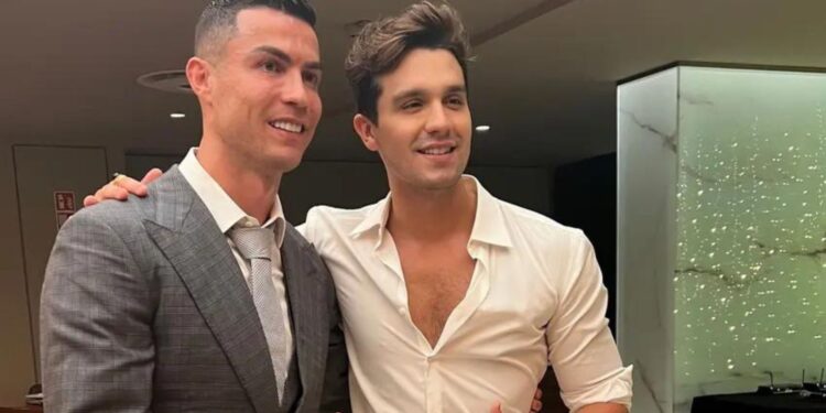Luan Santana ganha Rolex de Cristiano Ronaldo após show particular no réveillon; relógio é avaliado em R$ 432 mil reais