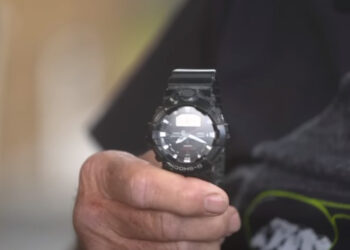 Pescador da Nova Zelândia cai no mar ao fisgar um marlim, fica 23 horas na água e é salvo por causa do reflexo do relógio de pulso