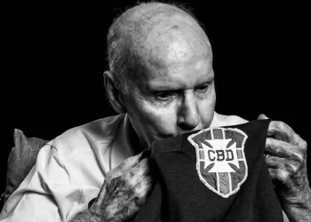 Zagallo, o único tetracampeão mundial de futebol, morre aos 92 anos