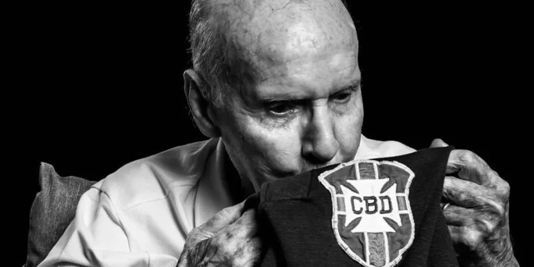 Zagallo, o único tetracampeão mundial de futebol, morre aos 92 anos