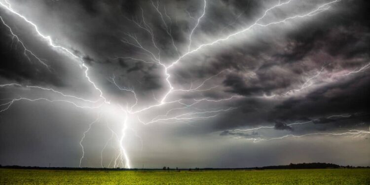 ‘Raio matou 16 pessoas da minha família no meu casamento’