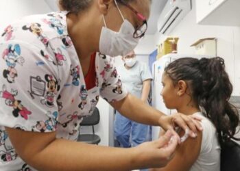 Vacinação contra a dengue começa hoje em BH; veja endereços