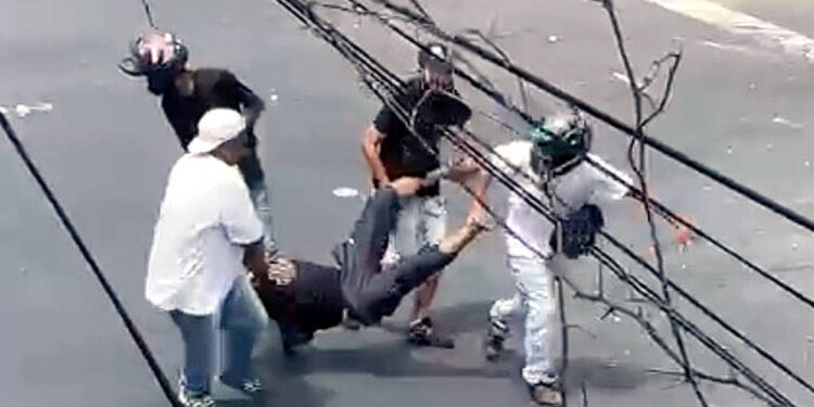 Briga entre torcedores de Atlético-MG e Cruzeiro deixa um morto e outros feridos