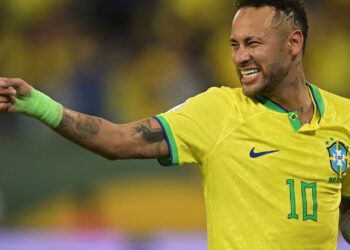 Dorival explica situação de Neymar na seleção brasileira