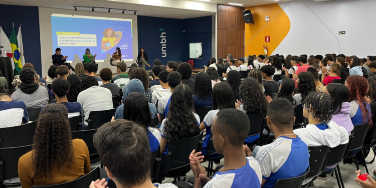 Governo de Minas investe em novas ações de preparação dos estudantes para o Enem