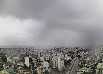 Previsão do tempo: 462 cidades de Minas podem ter chuvas intensas nas próximas horas; veja lista