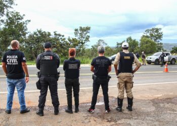 Operação Mar de Minas faz cerco aéreo, terrestre e marítimo na região de Capitólio neste feriado