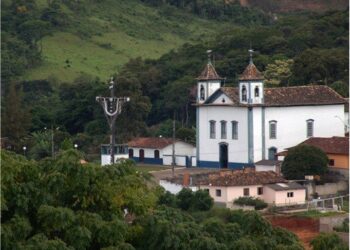 Cavalgada de São Gonçalo do Rio Abaixo trás  shows de Israel e Rodolfo, Matheus e Kauan e Hugo e Guilherme