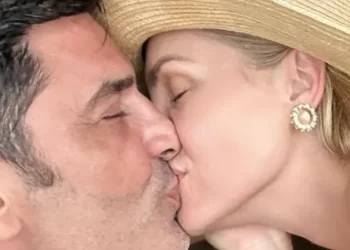 Ana Hickmann e Edu Guedes assumem namoro