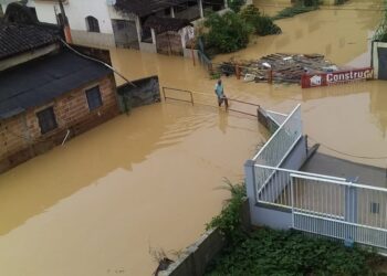 Chuva devasta mata pessoas em Mimoso do Sul, cidade no Espirito Santo