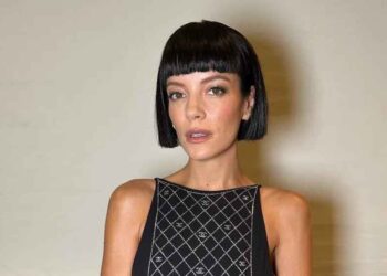 Lily Allen revela que ter filhos arruinou sua carreira, mas se diz feliz por decisão