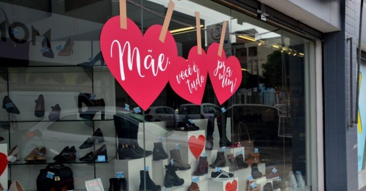 Dia das Mães deve ser positivo para 67,5% do comércio de BH, diz Fecomércio