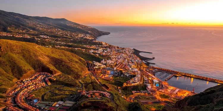 Habitantes de ilha na Espanha  convocam greve de fome em protesto contra o excesso de turistas
