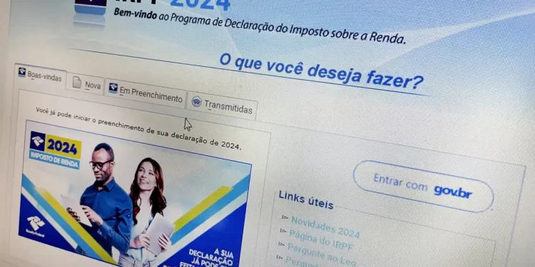 Mais de 40% dos contribuintes entregaram declaração do IR