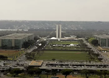 Governo reajusta em 52% auxílio-alimentação de servidores federais