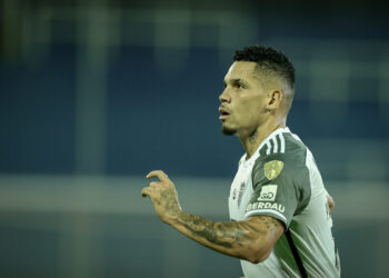 Paulinho decide mais uma vez, e Atlético está classificado na Libertadores