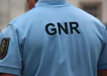 Dois jovens detidos com mais de 10 mil doses de haxixe