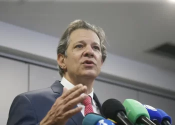 Governo prepara linha de crédito para famílias no Rio Grande do Sul