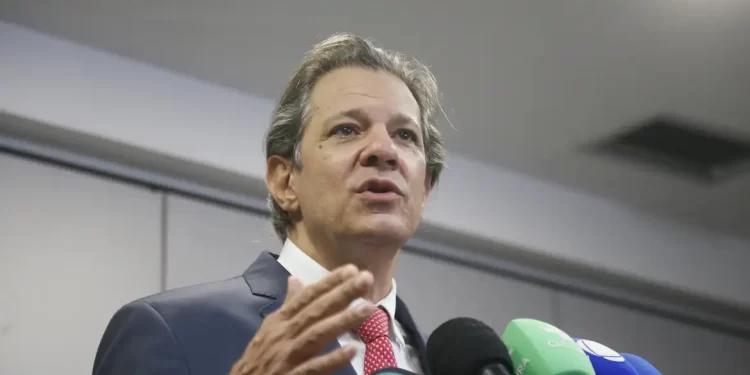 Governo prepara linha de crédito para famílias no Rio Grande do Sul