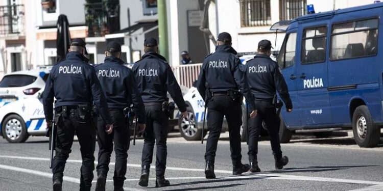 18 detidos em operação de combate ao tráfico de droga no Porto. PSP faz buscas em vários bairros