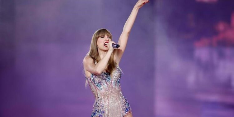 Camarim com cristais, muito vinho e carro anti-paparazzi: As exigências de Taylor Swift para os concertos