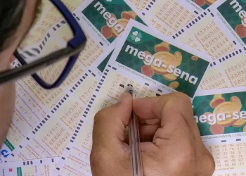 Mega-sena acumula outra vez e prêmio vai a R$ 100 milhões