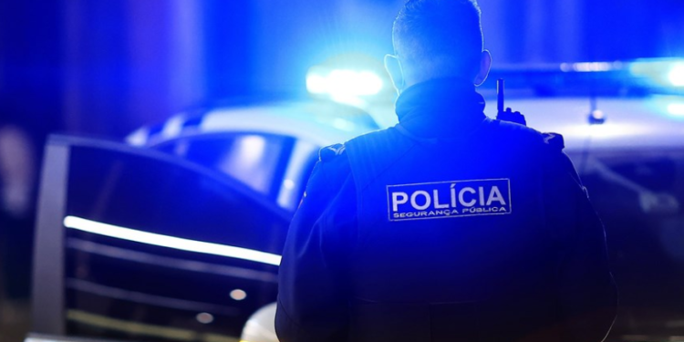 Patrão tenta violar funcionária em estabelecimento