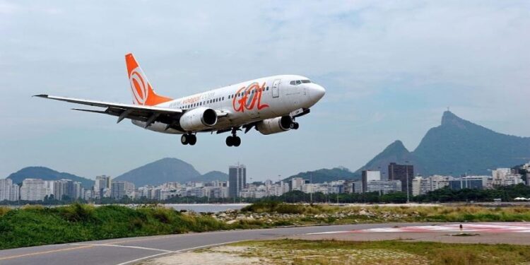 Imigrantes brasileiros são os que mais pedem ajuda para voltar pra casa