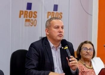 A casa caiu. Fundador e ex-presidente  do extinto partido PROS acaba de ser preso pela Polícia Federal em Brasília.
