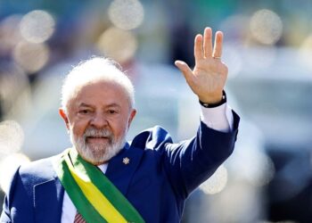No Brasil, Lula diz que será candidato a reeleição aos 80 anos para impedir o regresso dos “trogloditas” ao poder