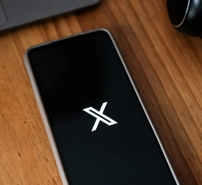 Absurdo; rede social X vai permitir postagens pornográficas