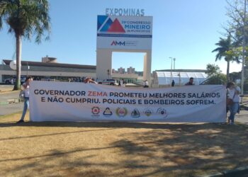 Forças de segurança protestam por reajuste pelo 2º dia consecutivo: ‘Zema, pague o que nos deve’