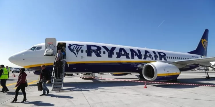 Passageira acaba detida depois de se recusar a abandonar avião em Sevilha