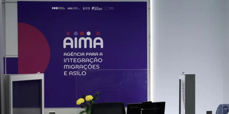 Até 300 pessoas podem ser recrutadas para resolver processos pendentes na AIMA