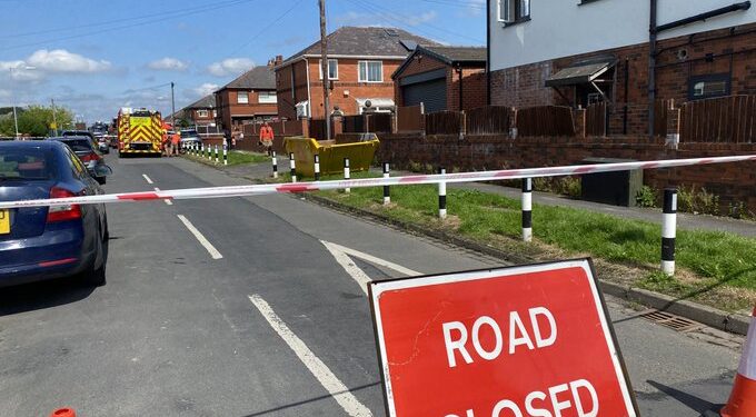 Duas crianças mortas e várias em estado crítico após ataque com faca em Inglaterra